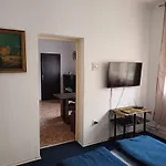 Garsoniera Cu Bucatarie, Iulius Mall Apartment *